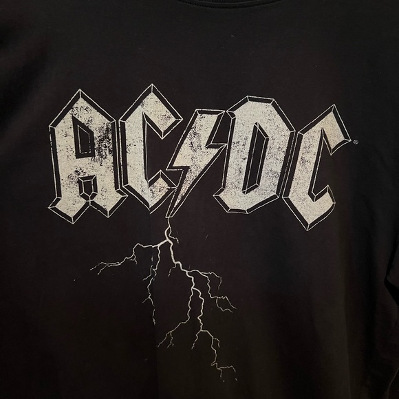 SOLD!!!!!! SALE💞 H&M AC/DC Top - Picture 3 of 4